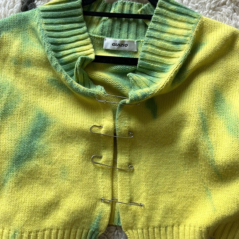 Pin Cardigan - Picture 6 of 7